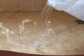 南陵漏水维修 免砸砖防水材料该如何施工